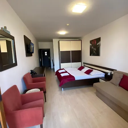 Апартаменты Besenova Apartman Relax Бешенёва